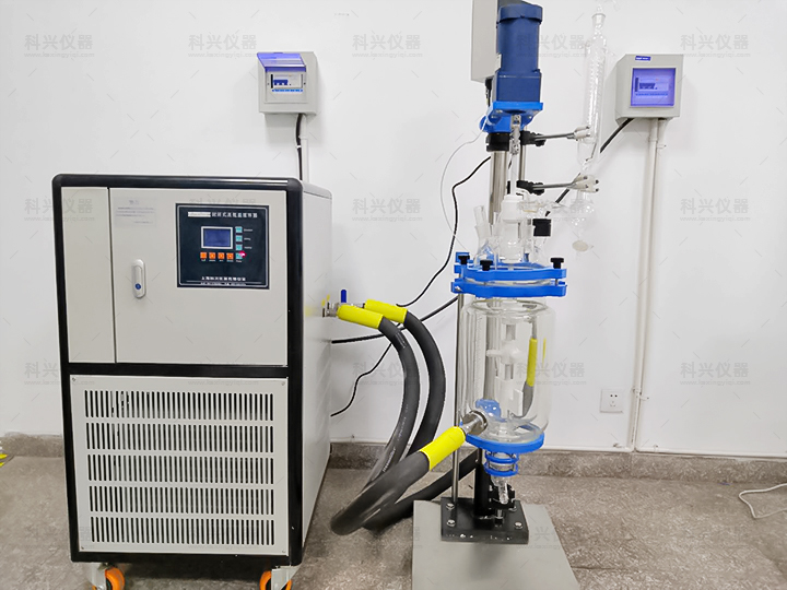 上?？婆d儀器與四川某大學(xué)合作現(xiàn)場(chǎng)